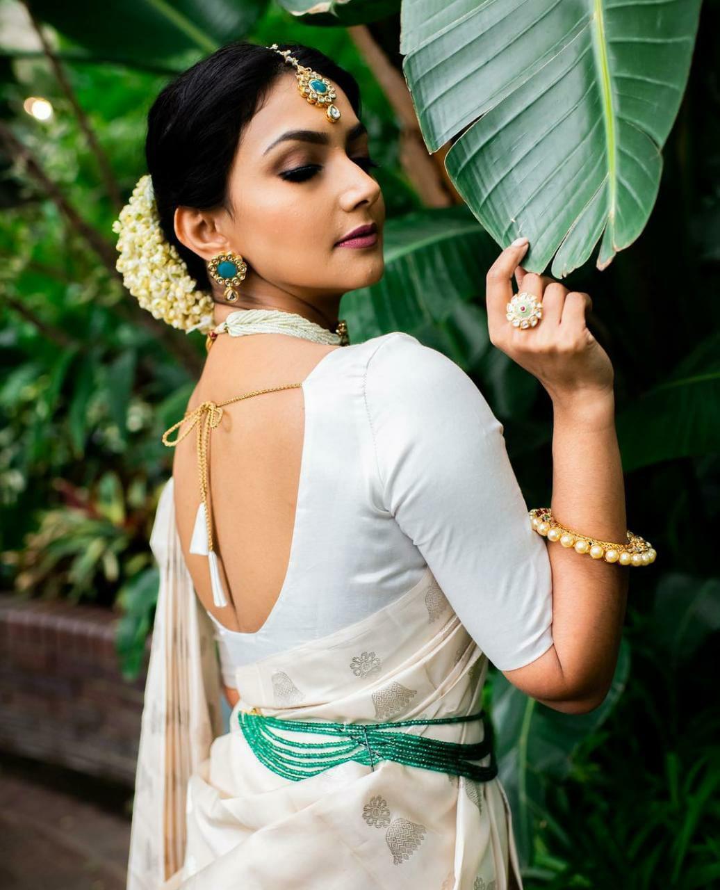 Birch Off-white Woven Kanjivaram Saree With Blouse