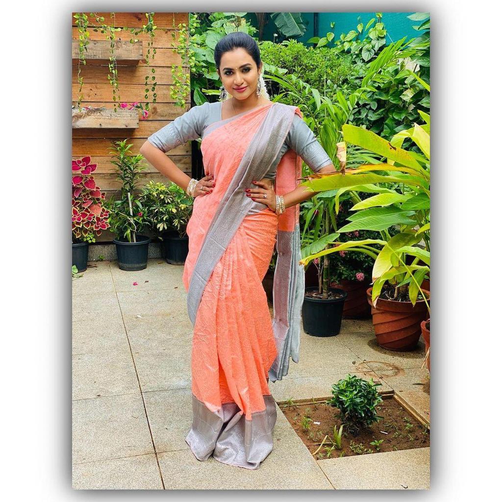 Poetry Pink with Gray Tissue Silk Zari Woven Saree