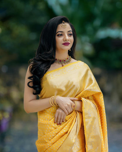 Yellow Georgette Saree With Golden Zari