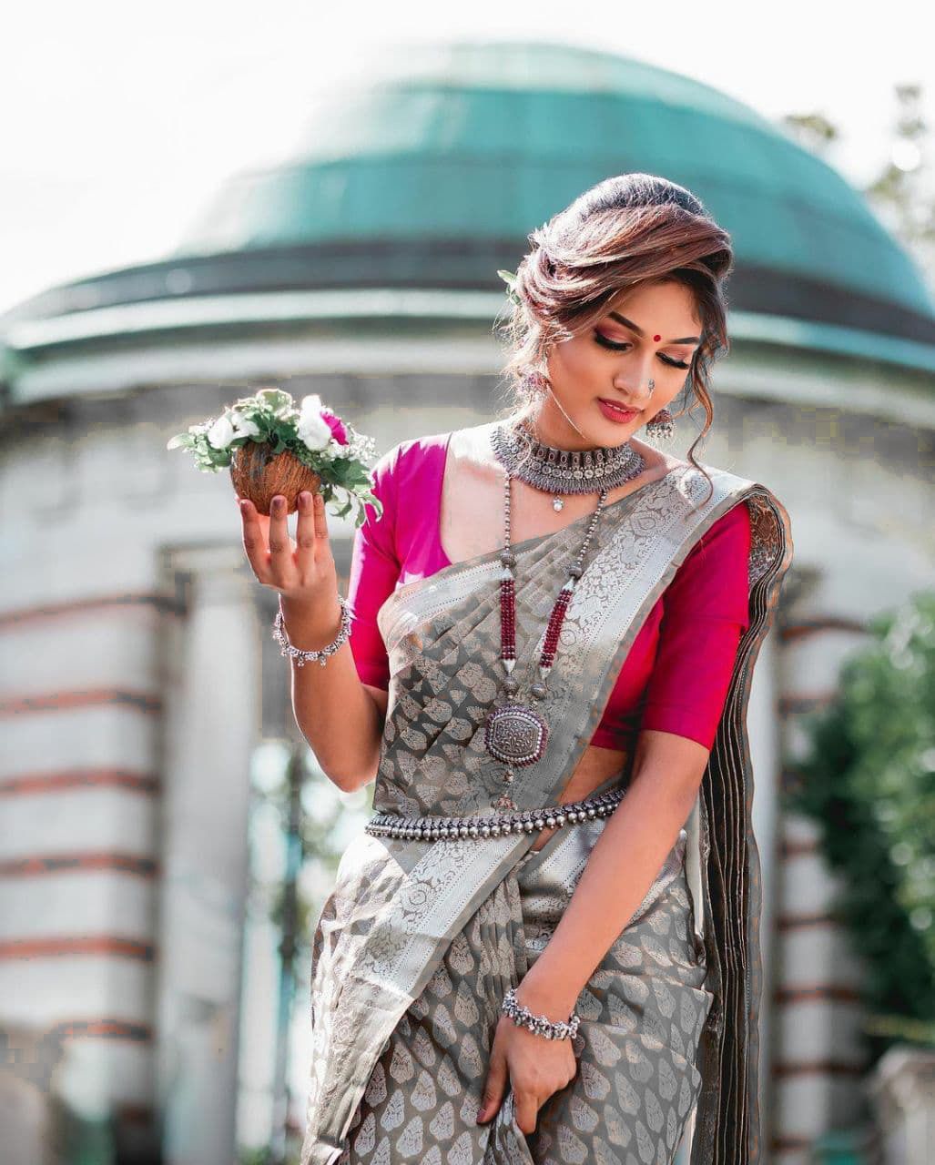 Grey Bandhani Design Saree With Alluring Blouse