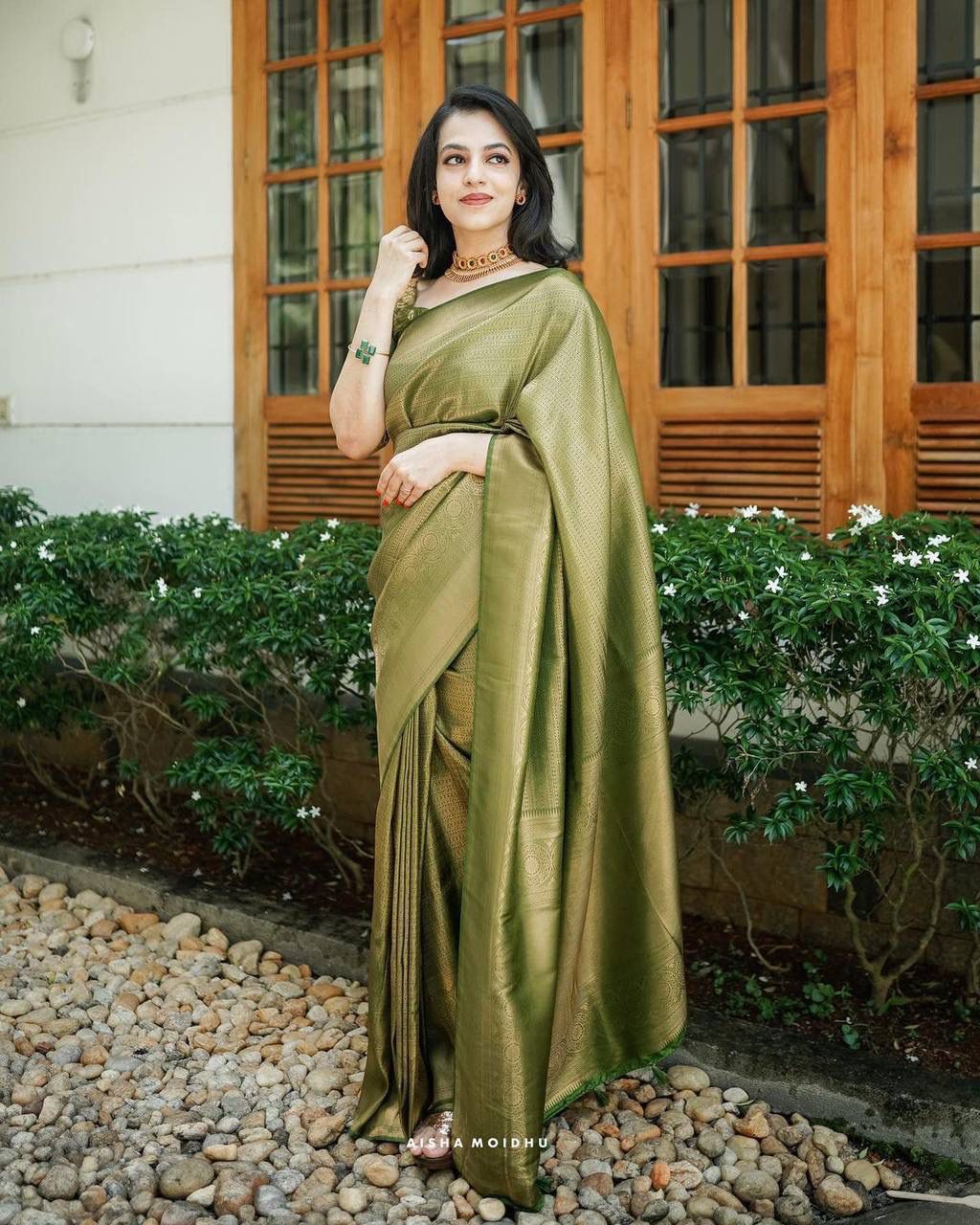 Army Green Linen Saree With Weaving Border