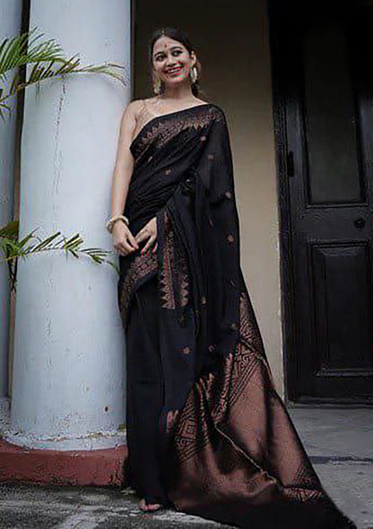 Black Silk Saree With Weaving Border