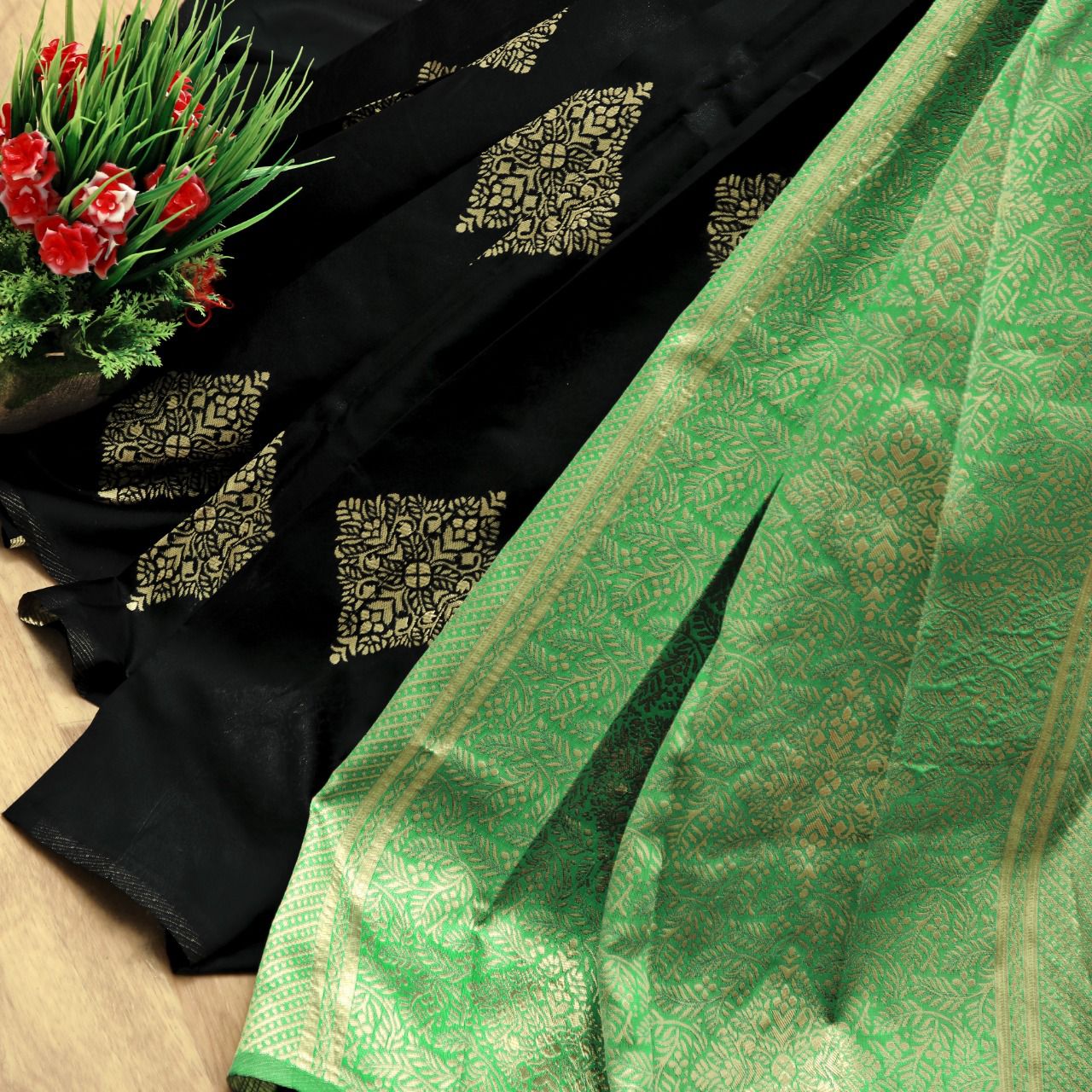 Black Designer Saree With Alluring Blouse