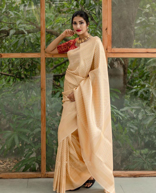 Cream Woven Kanjivaram Wedding Saree With Blouse