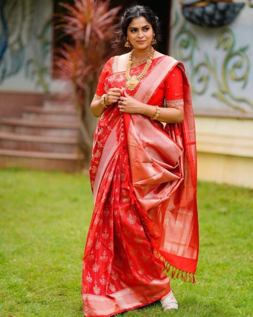 Red Banarasi Silk Saree With Zari Weaving Work