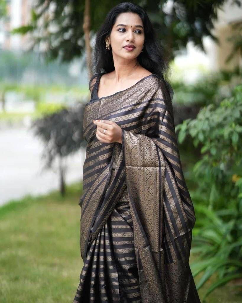 Midnight Black Colour Soft Lichi Silk Saree With Rich Pallu