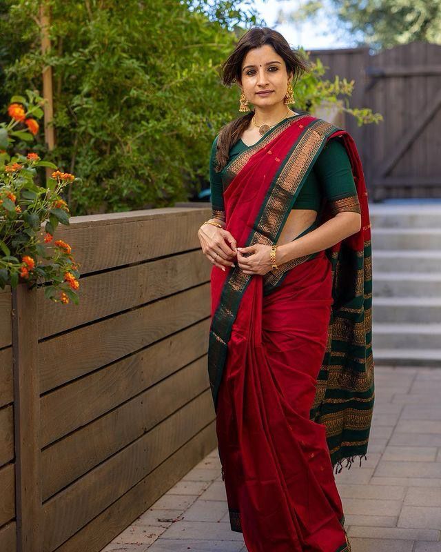 Red & Green Silk Saree With Zari Weaving Work